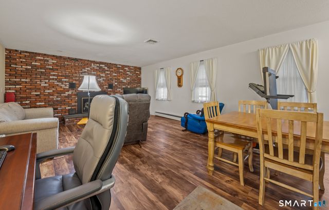 10 Wagon Wheel Drive, Prospect, CT 06712