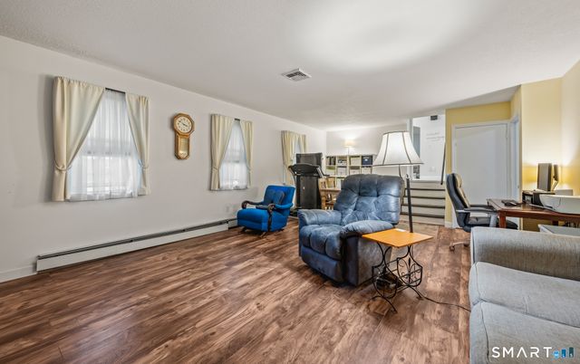 10 Wagon Wheel Drive, Prospect, CT 06712