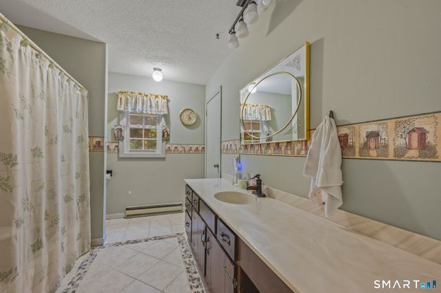 10 Wagon Wheel Drive, Prospect, CT 06712