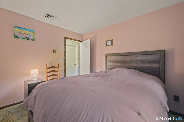 10 Wagon Wheel Drive, Prospect, CT 06712