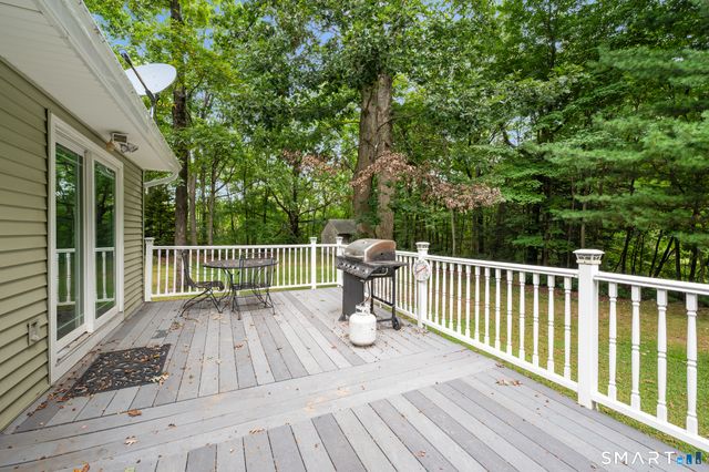 10 Wagon Wheel Drive, Prospect, CT 06712