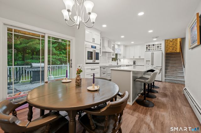 10 Wagon Wheel Drive, Prospect, CT 06712