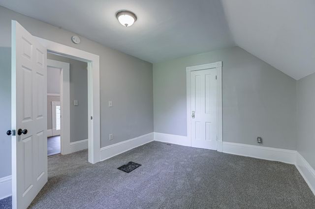 2954 Queen Avenue N, Minneapolis, MN 55411