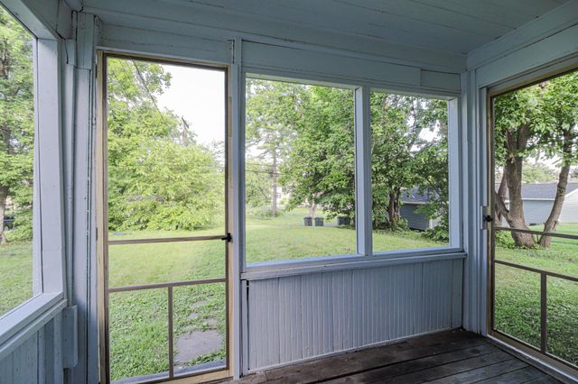 2954 Queen Avenue N, Minneapolis, MN 55411