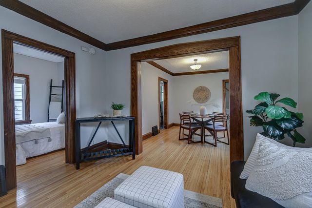 2954 Queen Avenue N, Minneapolis, MN 55411