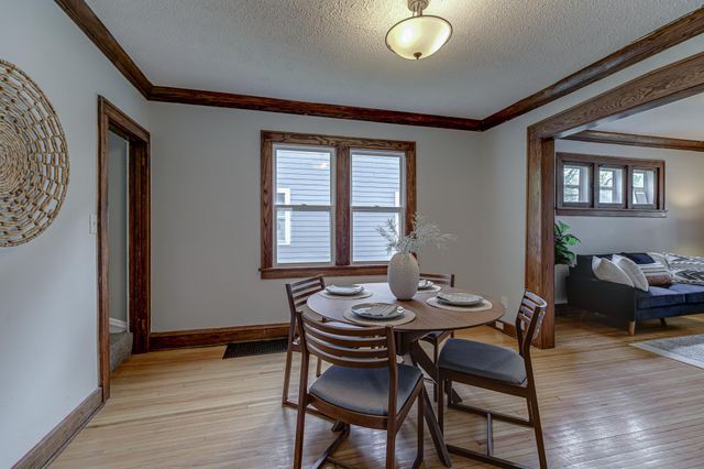 2954 Queen Avenue N, Minneapolis, MN 55411