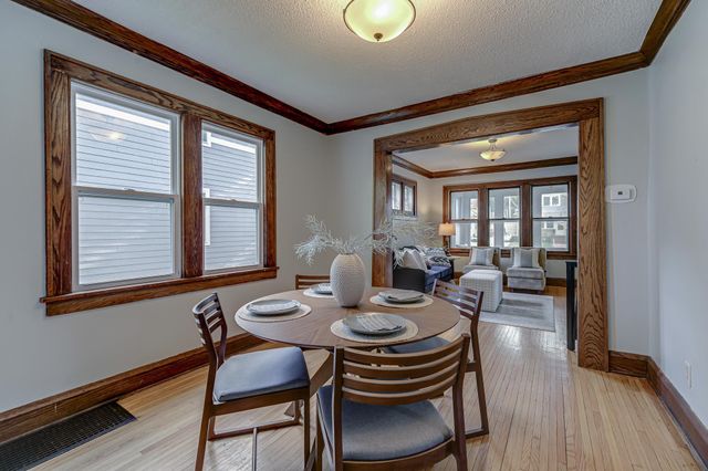 2954 Queen Avenue N, Minneapolis, MN 55411