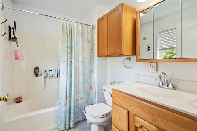 20 Lorraine Street, Newport, NH 03773