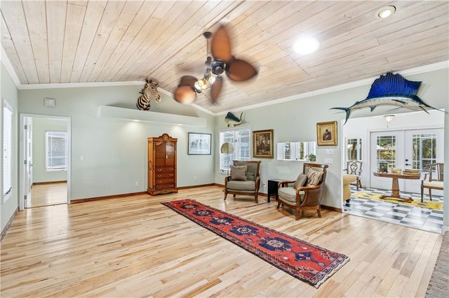 480 38th Court, Vero Beach, FL 32968