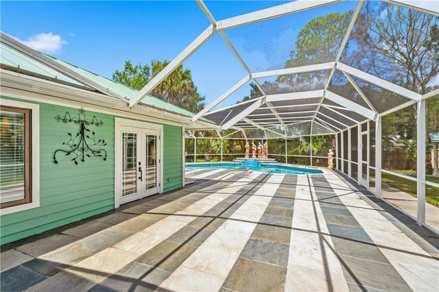 480 38th Court, Vero Beach, FL 32968