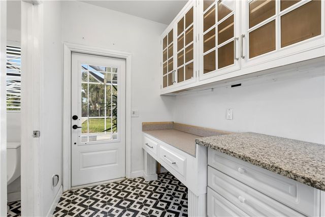 480 38th Court, Vero Beach, FL 32968