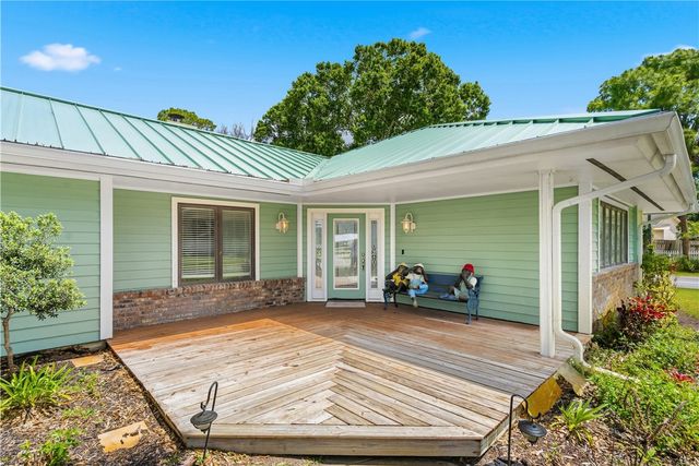 480 38th Court, Vero Beach, FL 32968