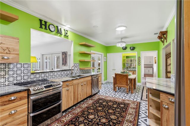480 38th Court, Vero Beach, FL 32968