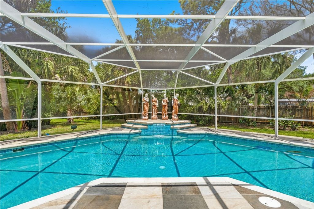 480 38th Court, Vero Beach, FL 32968