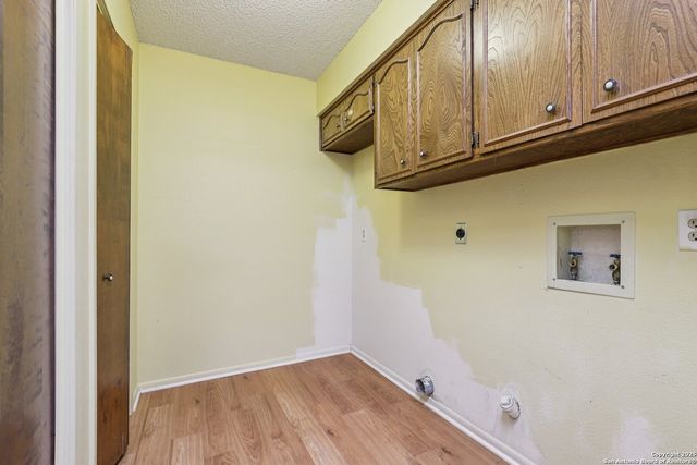 6107 CRESCENT FLS, Windcrest, TX 78239