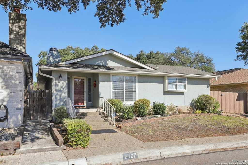 6107 CRESCENT FLS, Windcrest, TX 78239