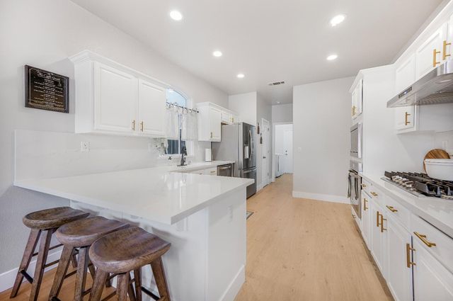 3036 N Clover Avenue, Fresno, CA 93727