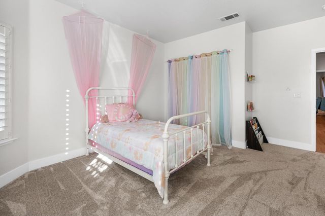 3036 N Clover Avenue, Fresno, CA 93727