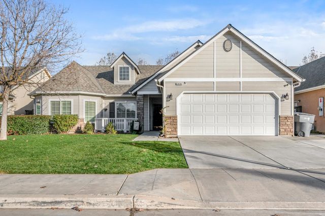 3036 N Clover Avenue, Fresno, CA 93727