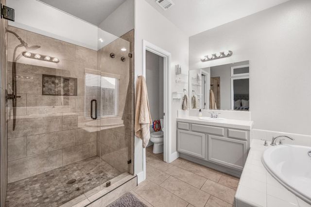 3036 N Clover Avenue, Fresno, CA 93727