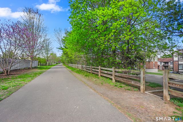 365 Mather Street 38, Hamden, CT 06518