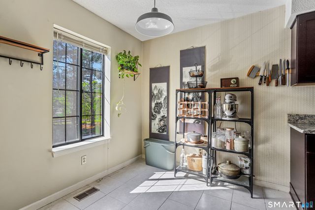 365 Mather Street 38, Hamden, CT 06518