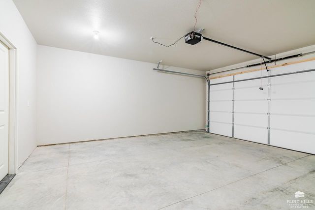 5619 Goheen Drive, Manhattan, KS 66503