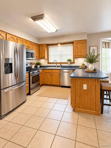 3 Fairfax Drive, St Peters, MO 63376