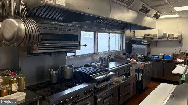 7401 STATE RD, Philadelphia, PA 19136