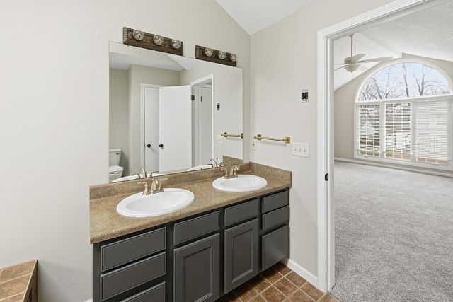 3910 Aspen Hill Drive, Bettendorf, IA 52722