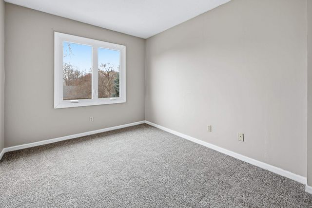 3910 Aspen Hill Drive, Bettendorf, IA 52722