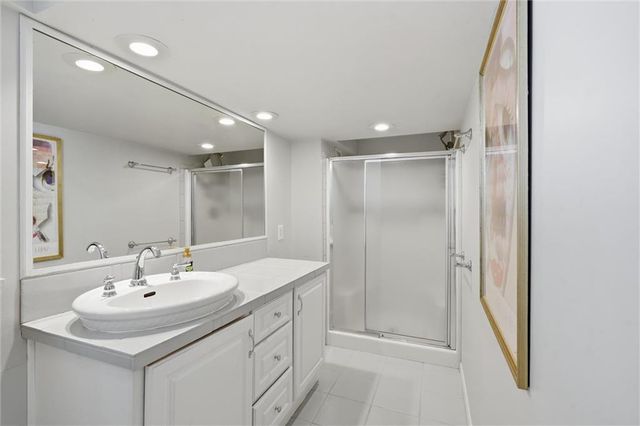 6800 Granada Road, Prairie Village, KS 66208
