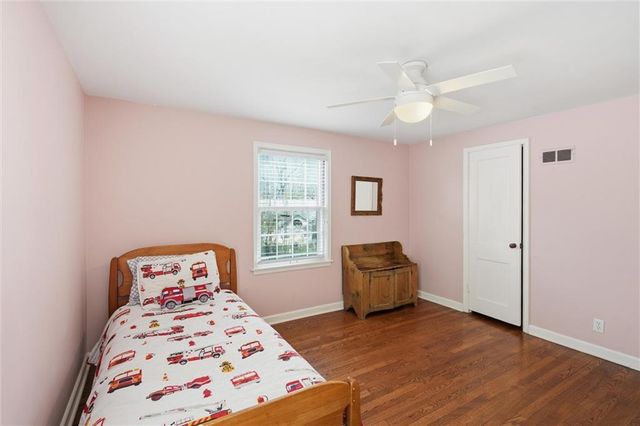 6800 Granada Road, Prairie Village, KS 66208