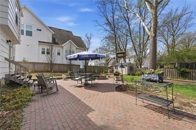 6800 Granada Road, Prairie Village, KS 66208