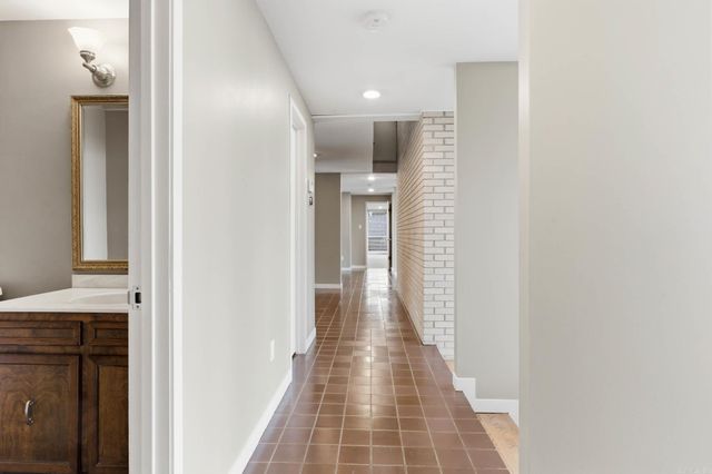 9 Timberlake Drive, Little Rock, AR 72202