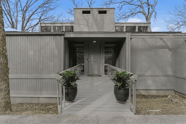 9 Timberlake Drive, Little Rock, AR 72202