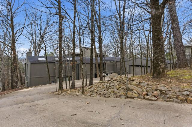 9 Timberlake Drive, Little Rock, AR 72202