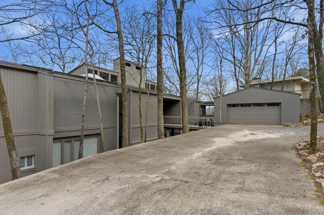 9 Timberlake Drive, Little Rock, AR 72202