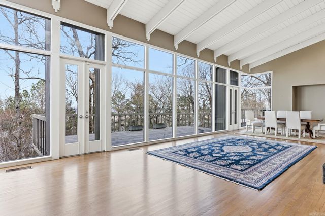 9 Timberlake Drive, Little Rock, AR 72202