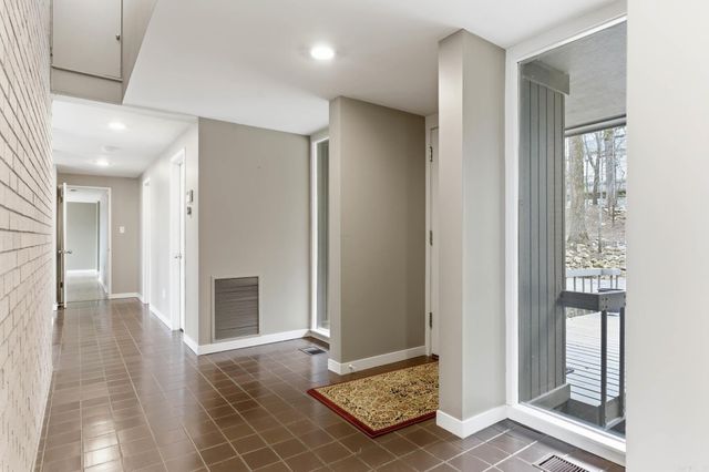 9 Timberlake Drive, Little Rock, AR 72202