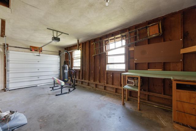 892 Lincoln Drive, Circleville, OH 43113