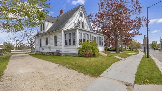 238 N Fond du Lac AVENUE, Campbellsport, WI 53010