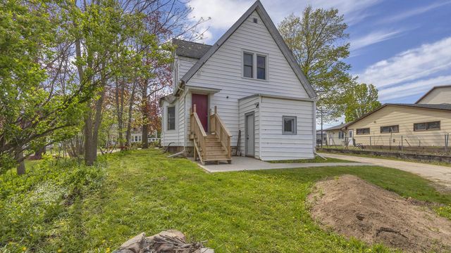 238 N Fond du Lac AVENUE, Campbellsport, WI 53010