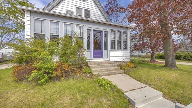 238 N Fond du Lac AVENUE, Campbellsport, WI 53010