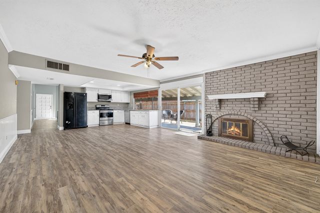 247 Woodhurst Drive, Coppell, TX 75019