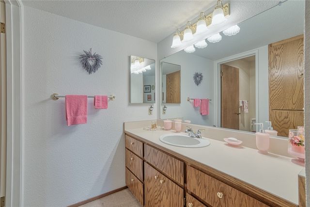 10 Royale Avenue 13A-2, Lakeport, CA 95453