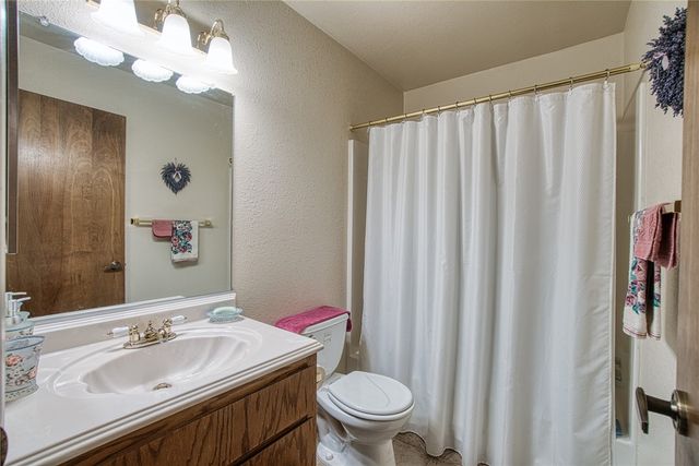 10 Royale Avenue 13A-2, Lakeport, CA 95453
