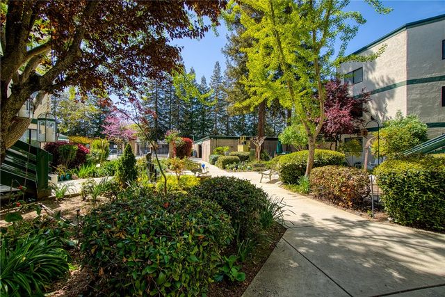 10 Royale Avenue 13A-2, Lakeport, CA 95453