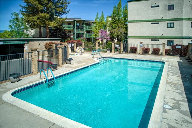 10 Royale Avenue 13A-2, Lakeport, CA 95453
