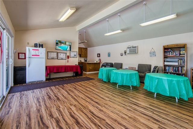 10 Royale Avenue 13A-2, Lakeport, CA 95453